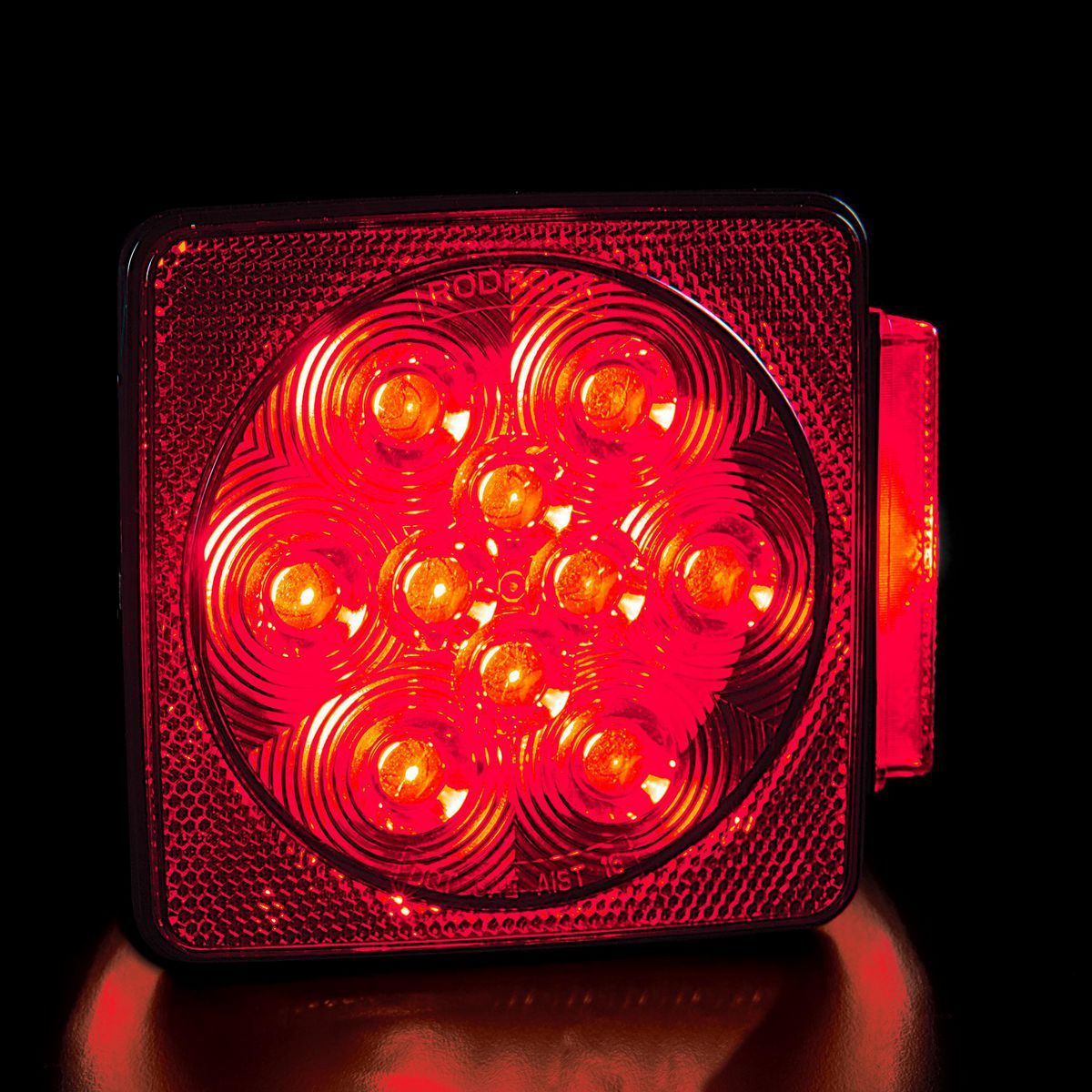 Submersible LED Trailer Light H849