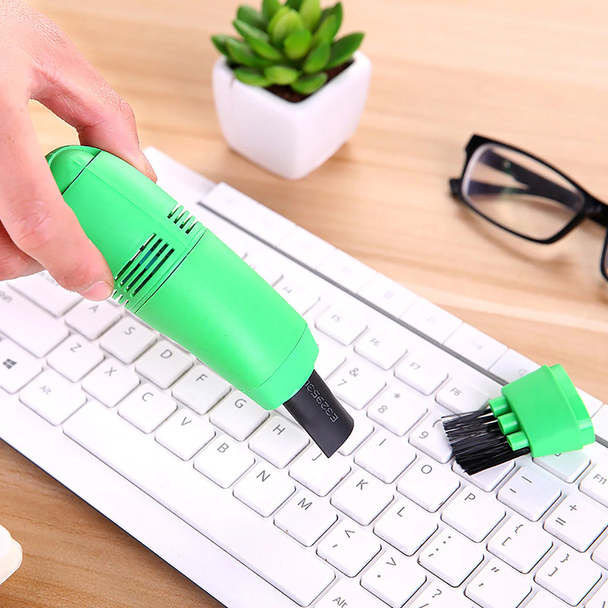 Mini Handheld Desktop Vacuum Cleaner A736