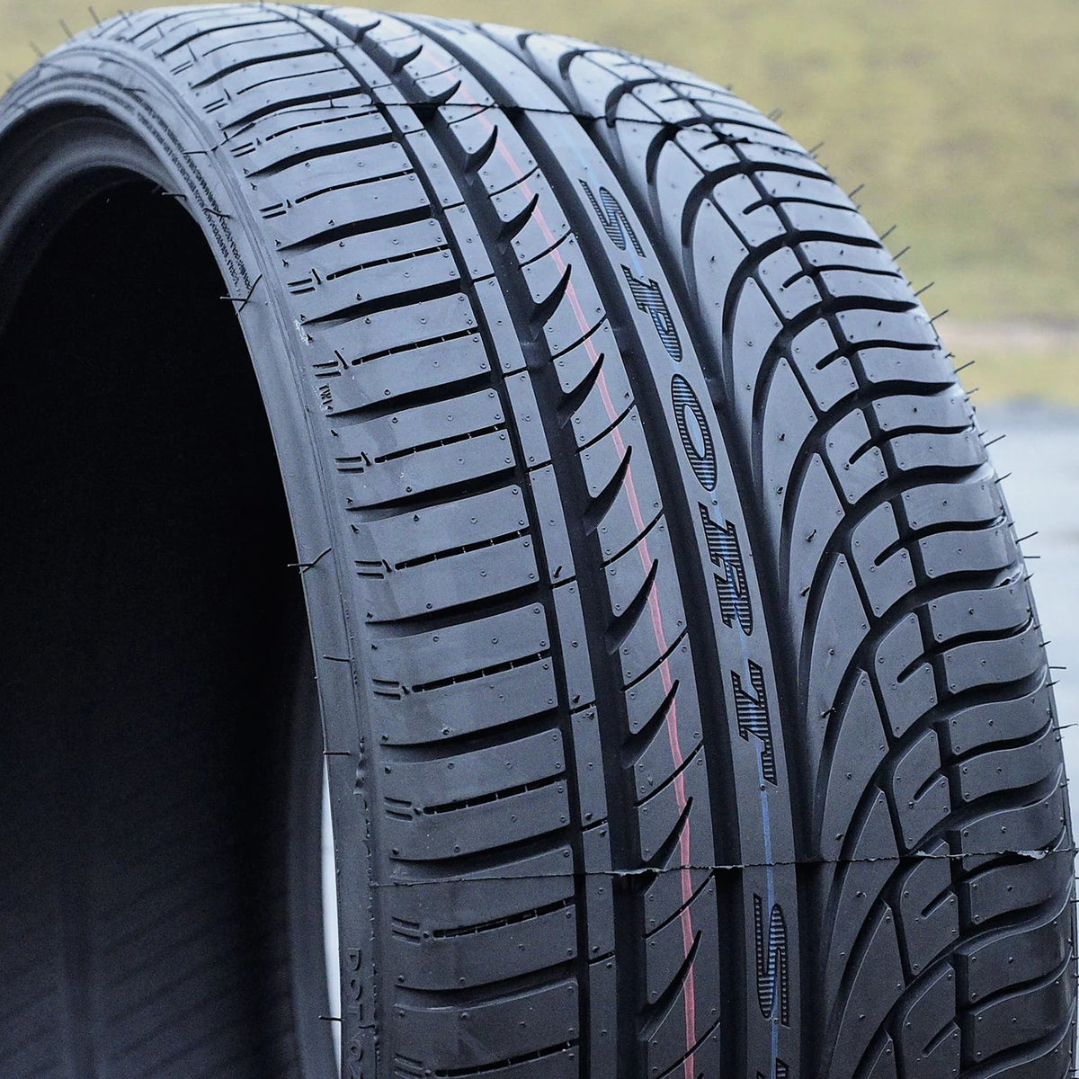 225/45ZR18 95W XL All Season Performance Tire C40481